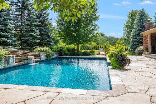 9727 Dundas Street E, Erin, ON - Outdoor With In Ground Pool