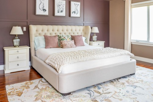 9727 Dundas Street E, Erin, ON - Indoor Photo Showing Bedroom