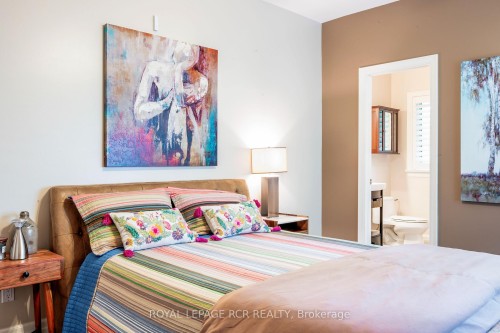 9727 Dundas Street E, Erin, ON - Indoor Photo Showing Bedroom