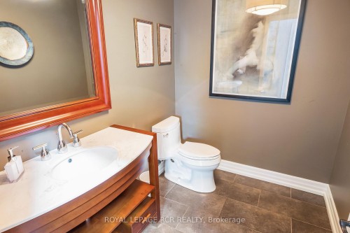 9727 Dundas Street E, Erin, ON - Indoor Photo Showing Bathroom