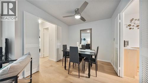 36 Hayhurst Road Unit# 136, Brantford, ON - Indoor Photo Showing Living Room