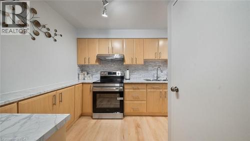 36 Hayhurst Road Unit# 136, Brantford, ON - Indoor Photo Showing Dining Room