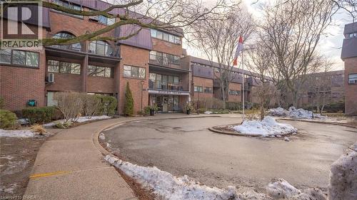 36 Hayhurst Road Unit# 136, Brantford, ON - Outdoor