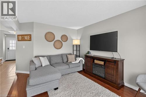 222 Fall Fair Way Unit# 64, Binbrook, ON - Indoor Photo Showing Living Room