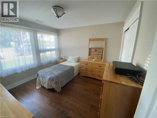36 Mckenna Court, Hamilton, ON - Indoor Photo Showing Bedroom