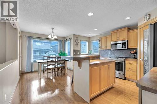 270 Everstone Drive Sw, Calgary, AB - Indoor Photo Showing Kitchen