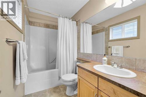 ensuite - 270 Everstone Drive Sw, Calgary, AB - Indoor Photo Showing Bathroom