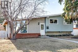 819 Seymour Avenue SW  Calgary, AB T2W 0N5