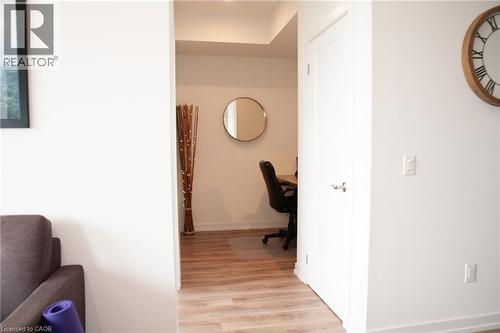 Den with built in desk - 255 Northfield Drive E Unit# 506, Waterloo, ON - Indoor Photo Showing Other Room