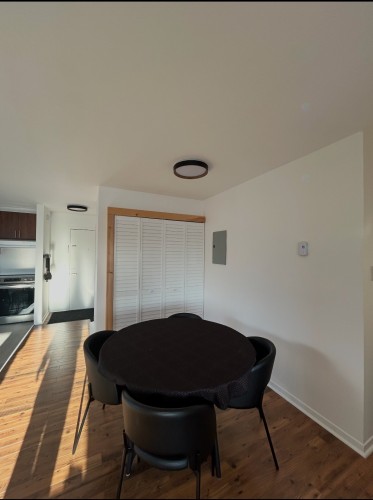 Salle à manger - 14714 Rue Aumais, Montréal (L'Île-Bizard/Sainte-Geneviève), QC - Indoor Photo Showing Other Room