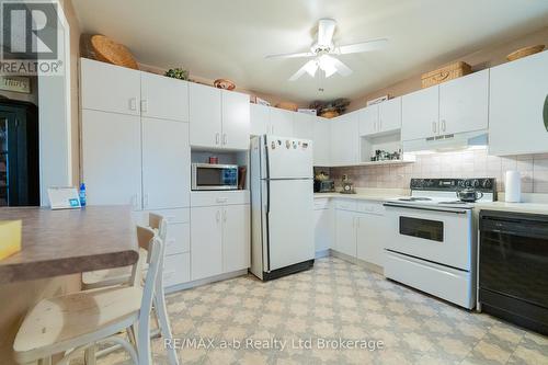 Kitchen - 8 - 19 Wren Court, Tillsonburg, ON - Indoor Photo Showing Kitchen