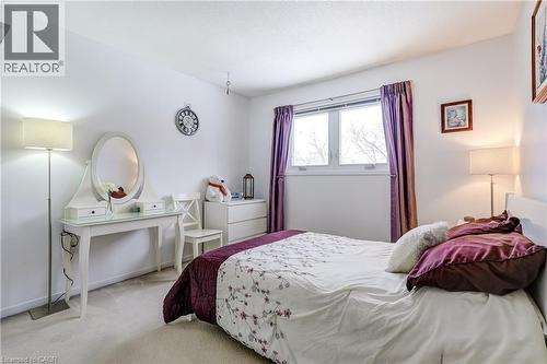 6428 Chaumont Crescent, Mississauga, ON - Indoor Photo Showing Bedroom