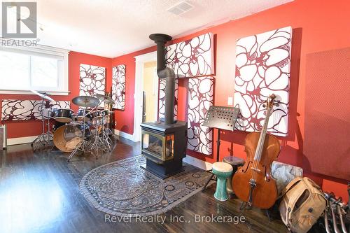 4 Teskey Court, Collingwood, ON - Indoor