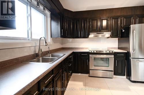 4 Teskey Court, Collingwood, ON - Indoor Photo Showing Kitchen With Double Sink
