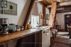 Common Room Kitchen - 