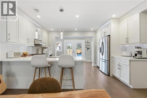 15 Century Street, Hamilton, ON - Indoor Photo Showing Kitchen With Upgraded Kitchen