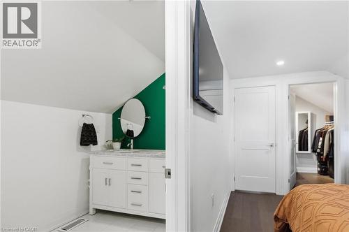 15 Century Street, Hamilton, ON - Indoor Photo Showing Bedroom