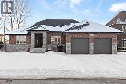 2665 LOVELL  Lasalle, ON N9G 2N2