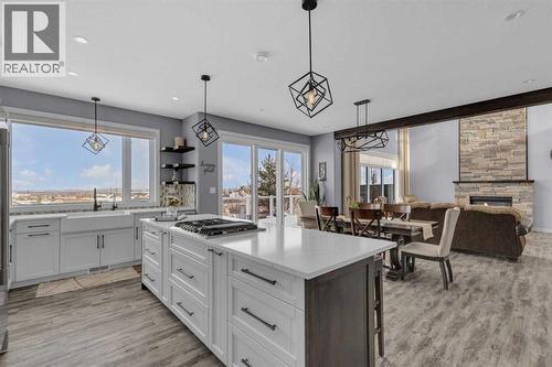 5 Leonard Close, Sylvan Lake, AB - Indoor Photo Showing Kitchen With Upgraded Kitchen