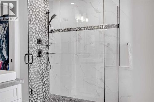 5 Leonard Close, Sylvan Lake, AB - Indoor Photo Showing Bathroom