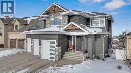 5 Leonard Close, Sylvan Lake, AB - Outdoor With Facade