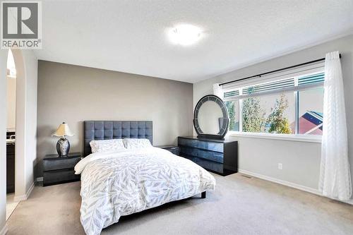 60 Cranarch Rise Se, Calgary, AB - Indoor Photo Showing Bedroom