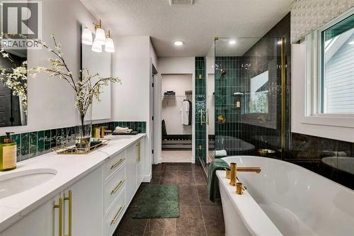 71 Emerson Crescent, Okotoks, AB - Indoor Photo Showing Bathroom