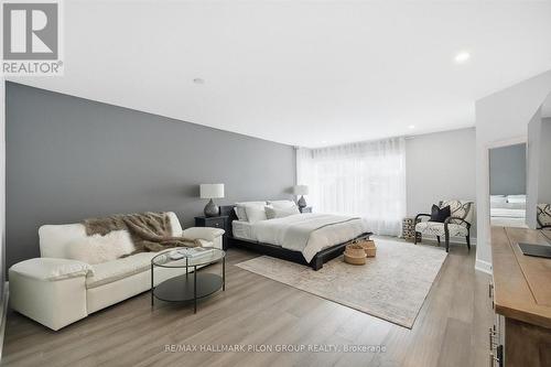 559 Mutual Street, Ottawa, ON - Indoor Photo Showing Bedroom