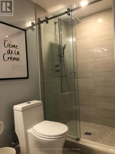 559 Mutual Street, Ottawa, ON - Indoor Photo Showing Bathroom