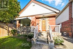 LOWER - 25 KNIGHT STREET  Toronto, ON M4C 3K8