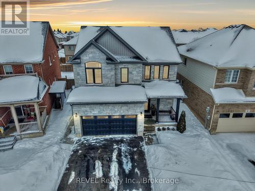 8 Elderberry Road, Thorold (Confederation Heights), ON - Outdoor