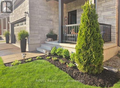 8 Elderberry Road, Thorold (Confederation Heights), ON - Outdoor With Deck Patio Veranda