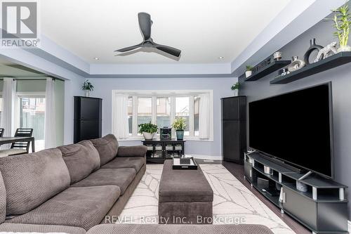 8 Elderberry Road, Thorold (Confederation Heights), ON - Indoor Photo Showing Living Room