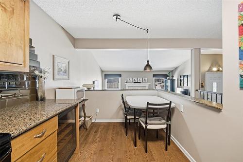 119 Ashford Drive, Winnipeg, MB - Indoor