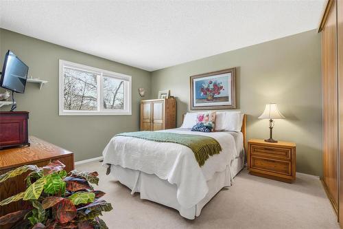 119 Ashford Drive, Winnipeg, MB - Indoor Photo Showing Bedroom