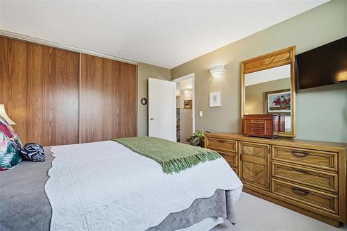 119 Ashford Drive, Winnipeg, MB - Indoor Photo Showing Bedroom