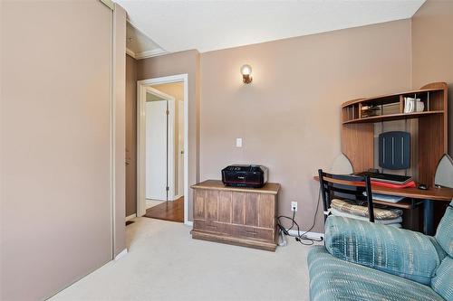 119 Ashford Drive, Winnipeg, MB - Indoor Photo Showing Other Room