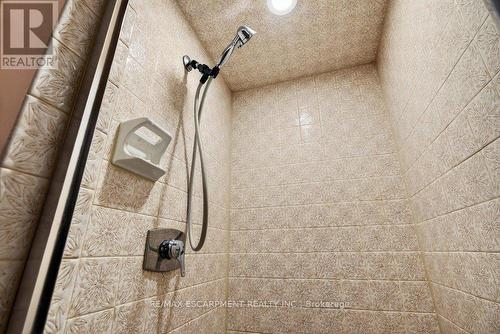 139 Queen Street S, Hamilton, ON - Indoor Photo Showing Bathroom