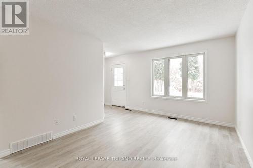 959 Prosperity Court, London East (East D), ON - Indoor Photo Showing Other Room