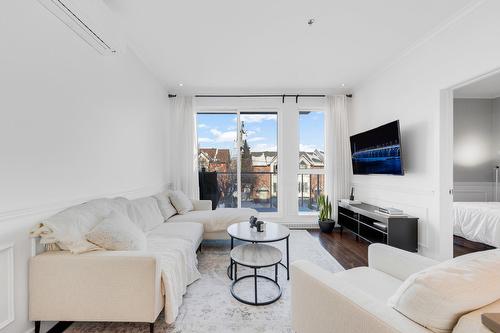 Salon - 219-750 32E Avenue, Montréal (Lachine), QC - Indoor Photo Showing Living Room