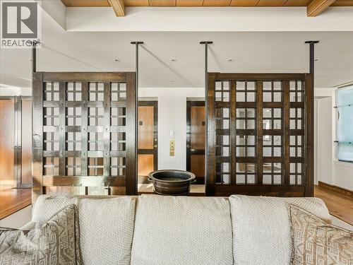 10 2250 Bellevue Avenue, West Vancouver, BC - Indoor Photo Showing Bedroom