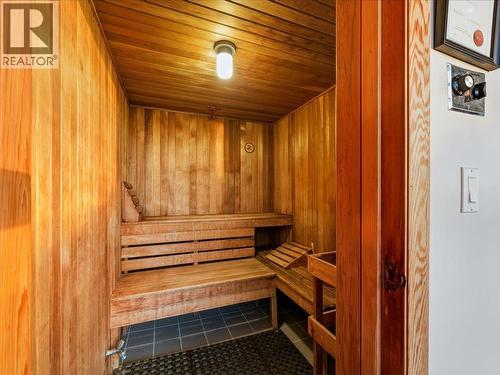 10 2250 Bellevue Avenue, West Vancouver, BC - Indoor Photo Showing Other Room