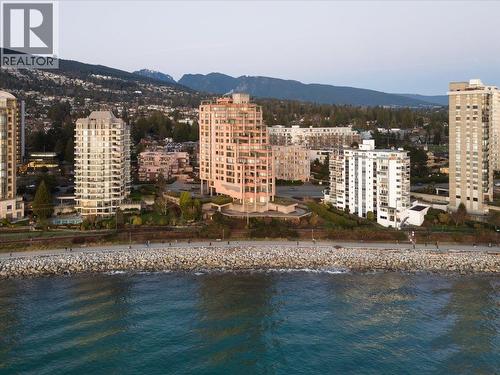 10 2250 Bellevue Avenue, West Vancouver, BC - Outdoor With Body Of Water With View