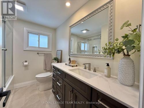 973 Eiffel Avenue, Ottawa, ON - Indoor Photo Showing Bathroom