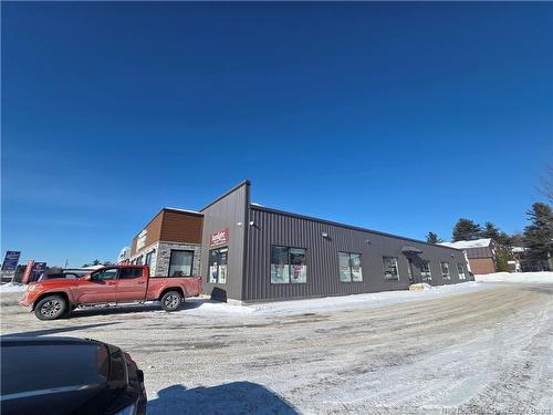 837 Prospect St, Fredericton, NB 