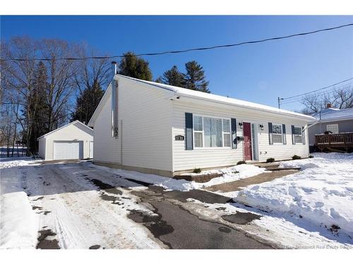 1 Birch Cres, Fredericton, NB 