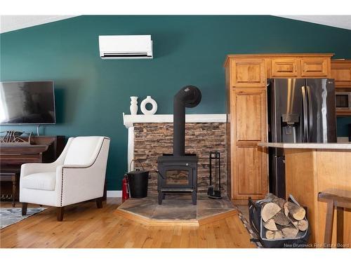 1 Birch Cres, Fredericton, NB 