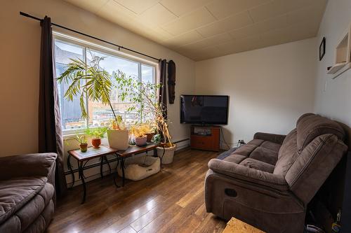 339 Stiles Street, Kimberley, BC - Indoor Photo Showing Living Room