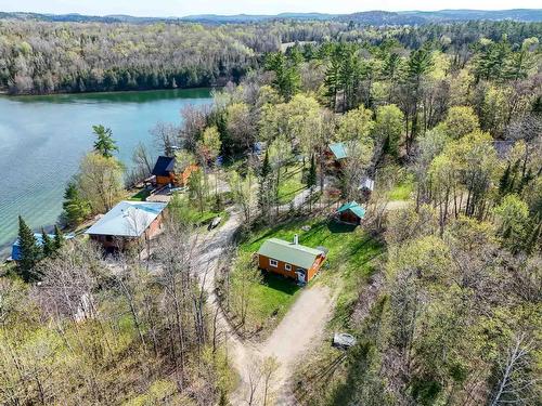 26 Ch. de la Frontière  Sainte-Thérèse-De-La-Gatineau, QC J9X 2X0