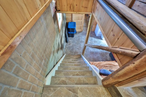 Escalier - 26 Ch. De La Frontière, Sainte-Thérèse-De-La-Gatineau, QC - Indoor Photo Showing Other Room